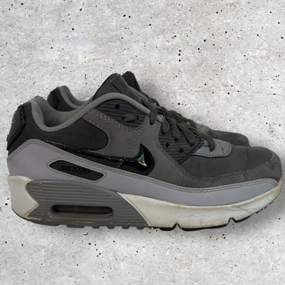 Nike Other - Kids Air Max 90 size 6Y